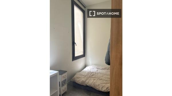 Zimmer in einer Wohngemeinschaft in Barcelona