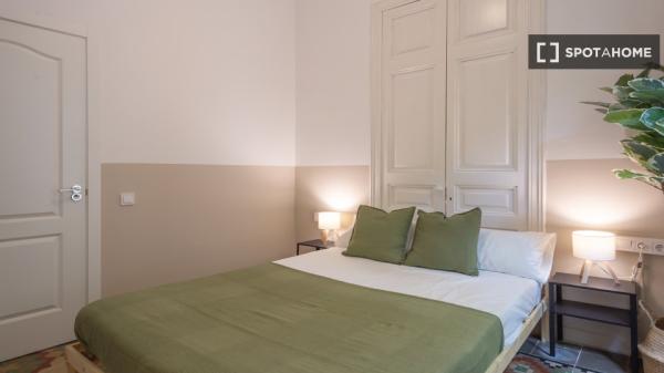 Habitación en piso de 4 habitaciones en Sant Andreu, Barcelona.