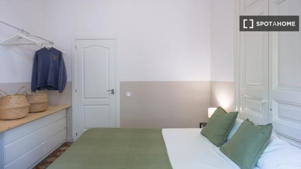 Habitación en piso de 4 habitaciones en Sant Andreu, Barcelona.