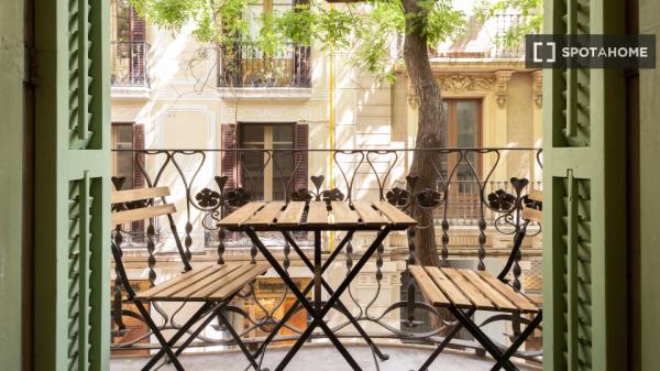 Habitación en piso de 4 habitaciones en Sant Andreu, Barcelona.