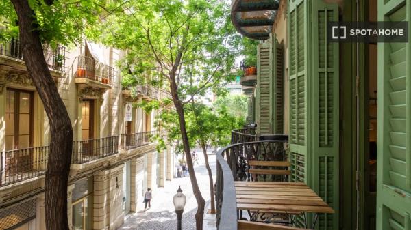 Habitación en piso de 4 habitaciones en Sant Andreu, Barcelona.