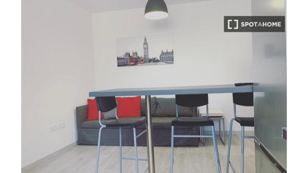 Pokój we wspólnym mieszkaniu w La Orotava