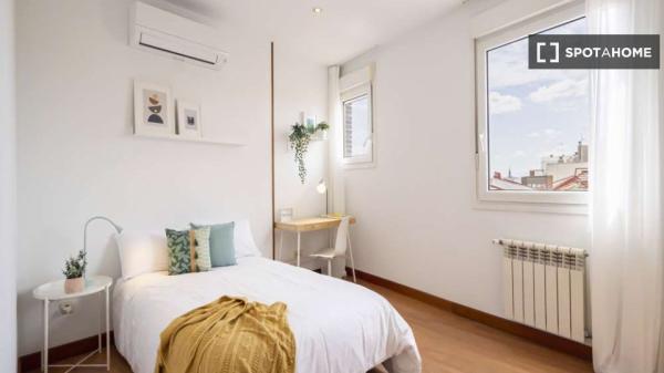 Dzielone mieszkanie w Madrycie