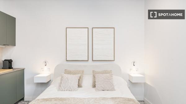 Estudio en alquiler en La Dreta de l'Eixample, Barcelona