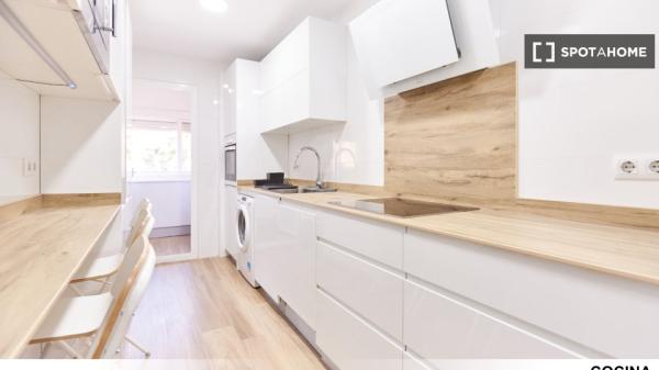 Chambre en colocation à louer à Polígono Sur, Séville