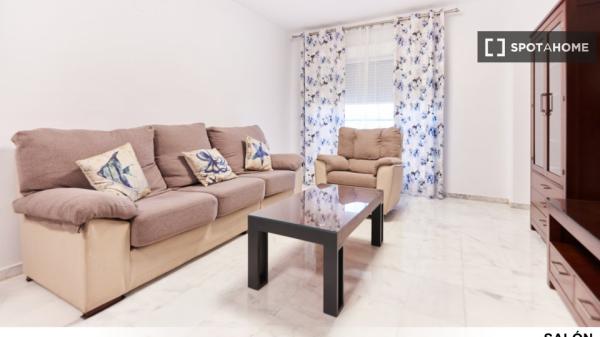 Habitación en piso compartido en alquiler en Polígono Sur, Sevilla