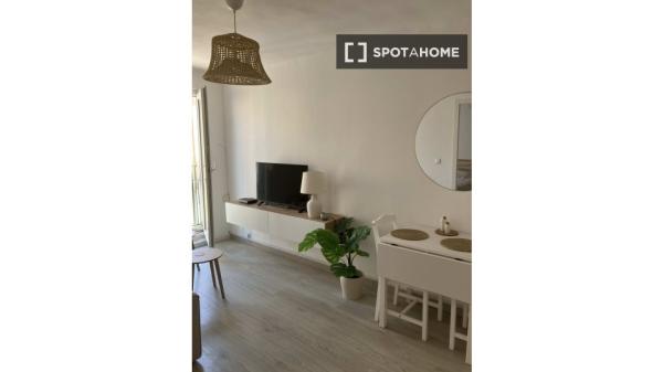 Piso en alquiler de 2 habitaciones en Santa Coloma de Gramenet