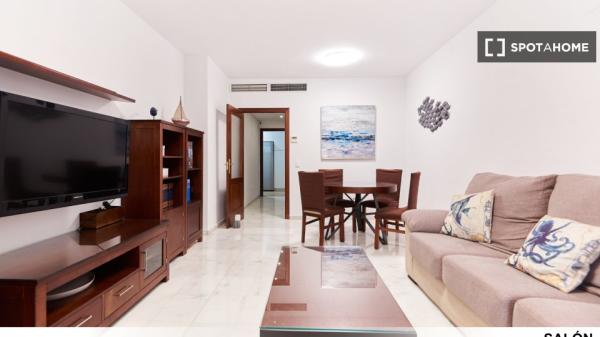 Habitación en piso compartido en alquiler en Polígono Sur, Sevilla