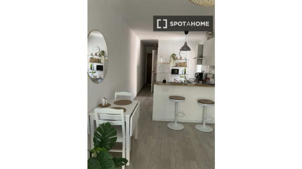 Piso en alquiler de 2 habitaciones en Santa Coloma de Gramenet