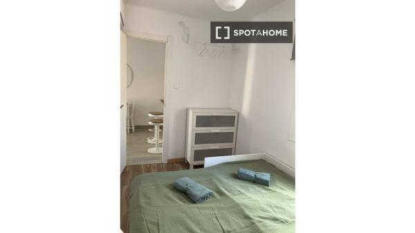 Piso en alquiler de 2 habitaciones en Santa Coloma de Gramenet