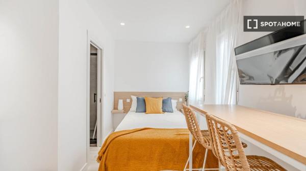 Estudio en alquiler en Valdeacederas, Madrid
