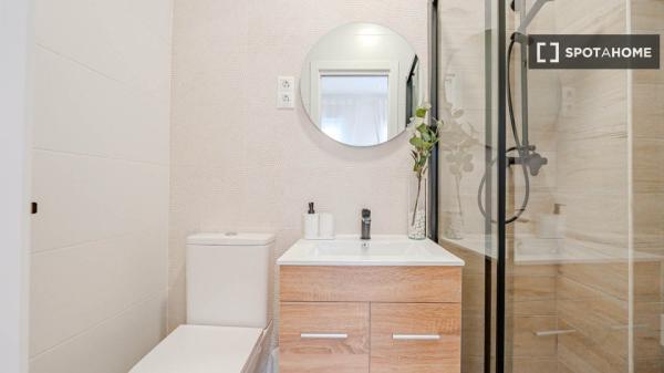 Estudio en alquiler en Valdeacederas, Madrid