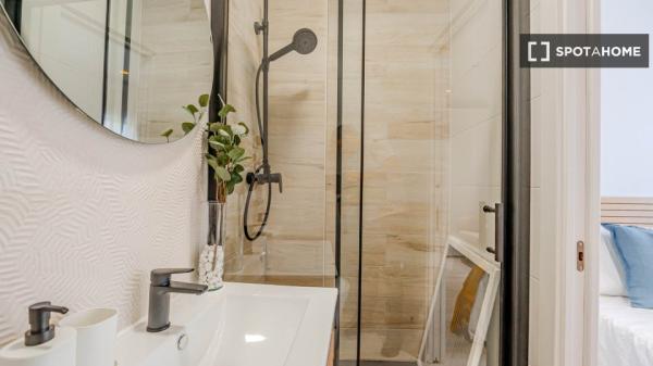 Estudio en alquiler en Valdeacederas, Madrid