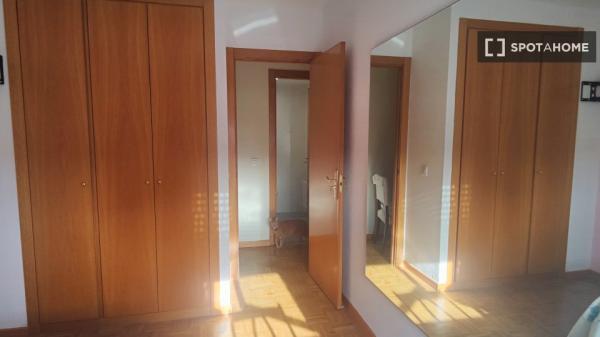 Pokój we wspólnym mieszkaniu w Madrycie