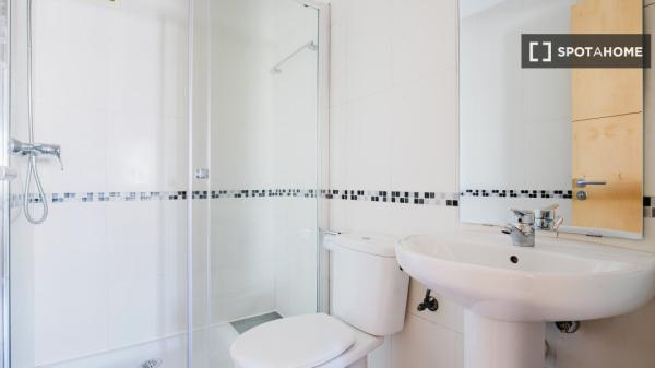 Piso en alquiler de 3 habitaciones en Pacífico, Málaga