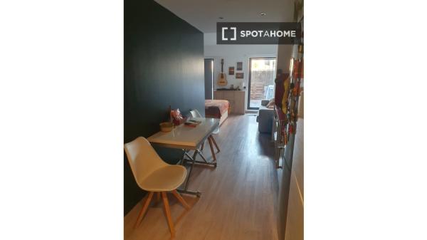 Estudio en alquiler en Mahón, España