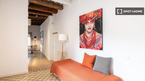 Apartamento de 2 dormitorios en alquiler en El Raval, Barcelona