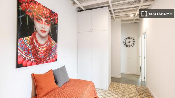 Apartamento de 2 dormitorios en alquiler en El Raval, Barcelona