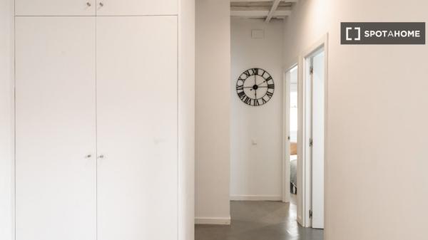 Apartamento de 2 dormitorios en alquiler en El Raval, Barcelona