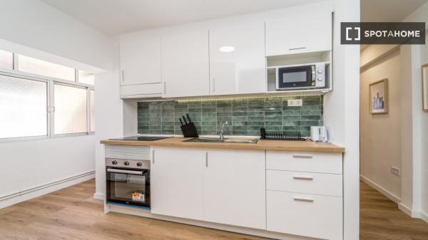 Se alquila habitación en piso compartido, Vadillos