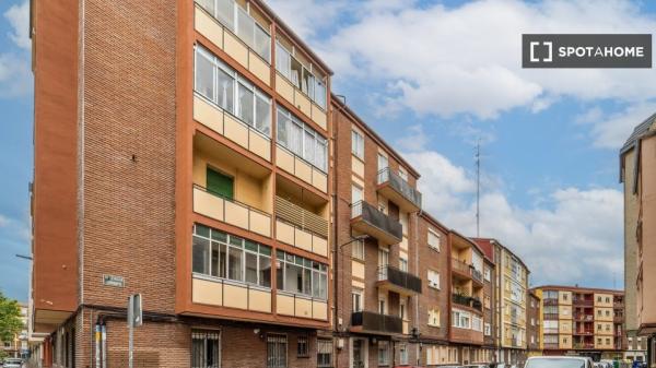 Zimmer in Wohngemeinschaft zu vermieten in Batallas, Valladolid.