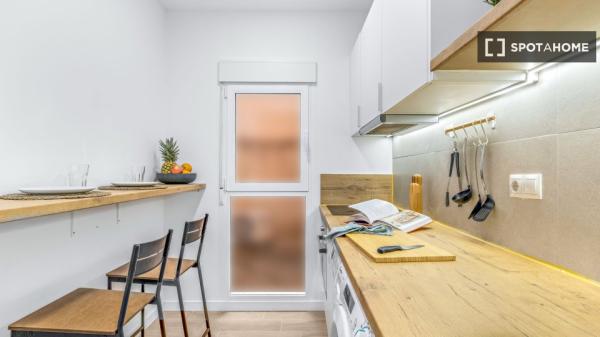 Habitación en piso compartido de 5 habitaciones en alquiler en Murcia