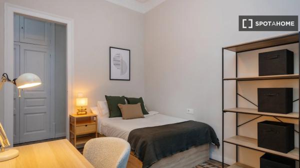 Habitación en piso compartido en alquiler en Eixample, Barcelona