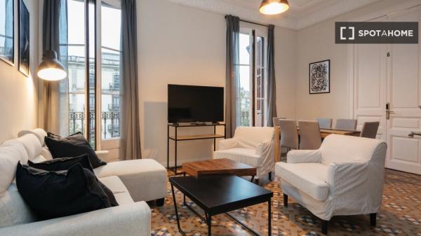 Habitación en piso compartido en alquiler en Eixample, Barcelona