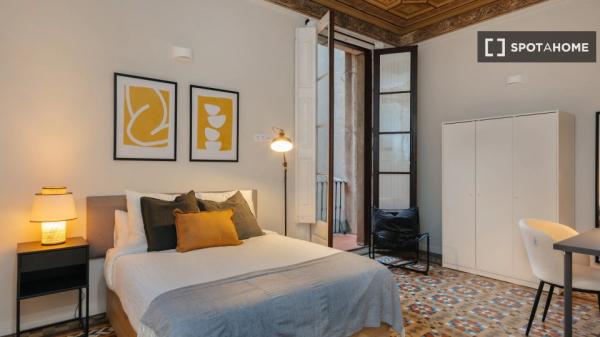 Habitación en piso compartido en alquiler en Eixample, Barcelona
