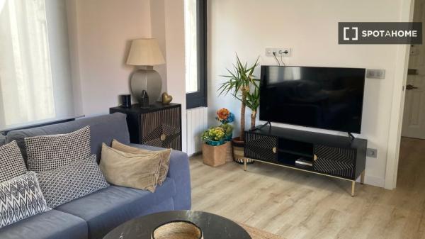 Apartamento de 2 dormitorios en alquiler en Abando, Bilbao