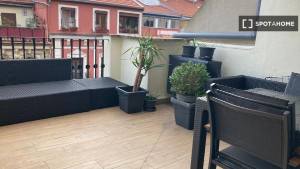 Apartamento de 2 dormitorios en alquiler en Abando, Bilbao