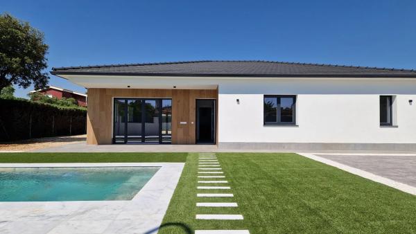 Casa o chalet independiente en venta en calle Cinco, 66