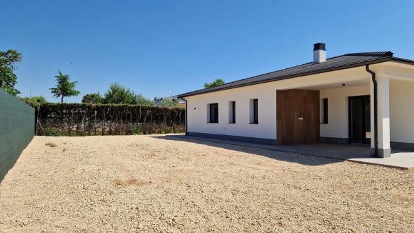 Casa o chalet independiente en venta en calle Cinco, 66