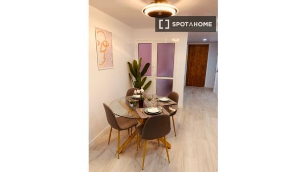 Pokój we wspólnym mieszkaniu w Murcji