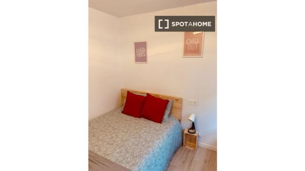 Pokój we wspólnym mieszkaniu w Murcji