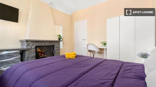 Habitación en piso compartido en barcelona.