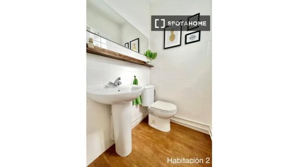 Room in shared apartment in Sevilla