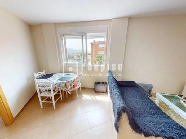 Piso en calle Uruguay