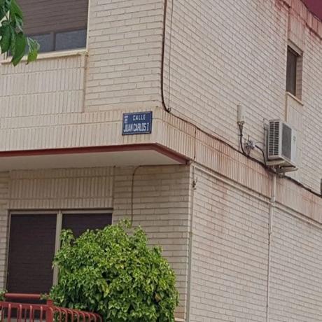 Chalet adosado en calle Juan Carlos i