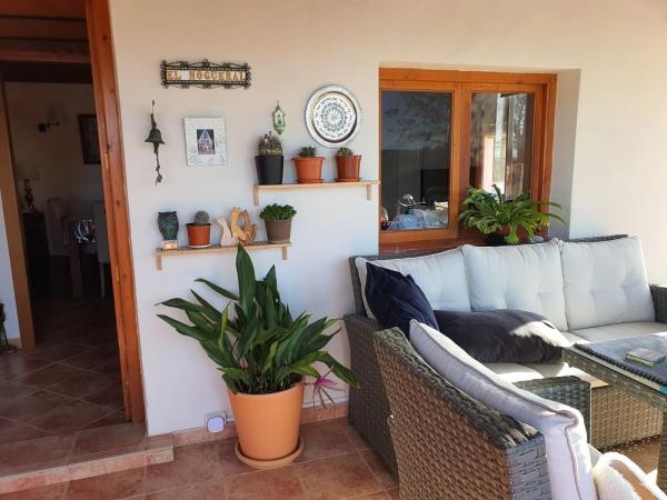 Casa independiente en avenida de Biar