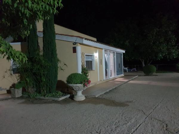 Casa independiente en avenida de Biar