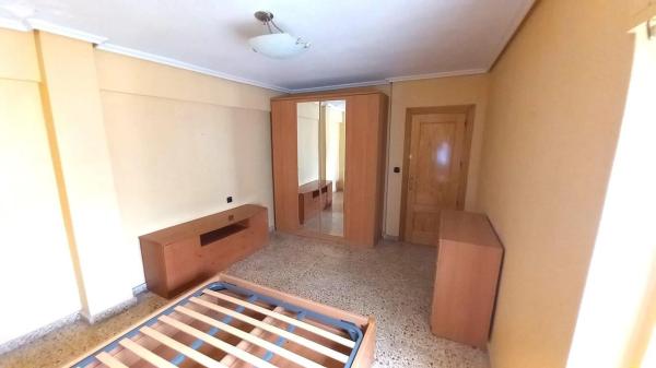 Piso en calle Artal de Alagón