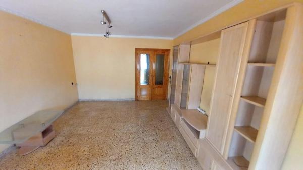 Piso en calle Artal de Alagón