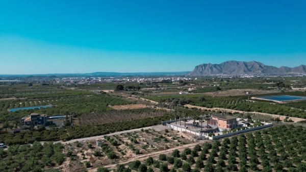 Chalet adosado en avenida País Valenciano