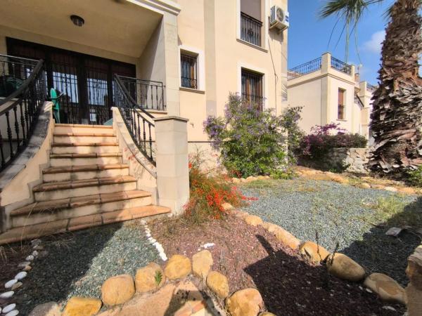 Piso en Cl Los Montesinos