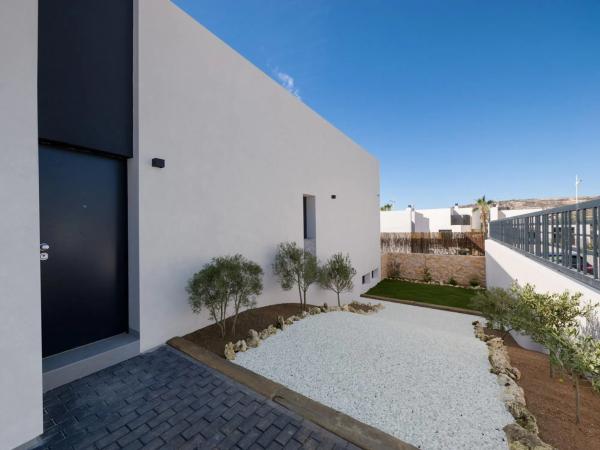 Casa independiente en calle Benferri