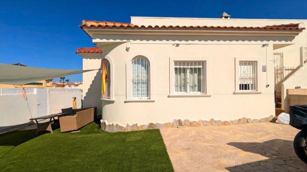 Casa independiente en calle Portugal, 6