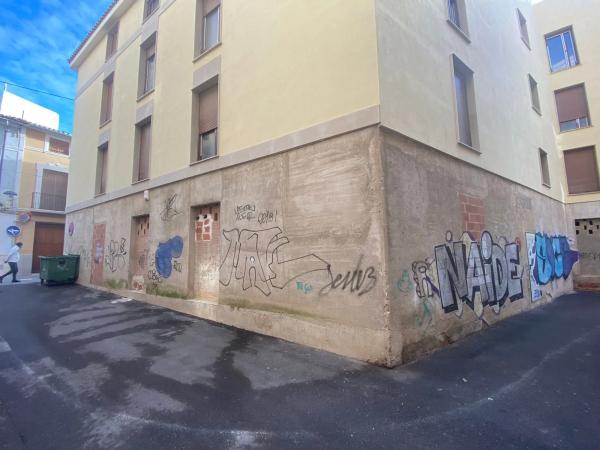 Local en calle Ramón y Cajal, 18