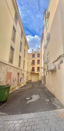 Local en calle Ramón y Cajal, 18