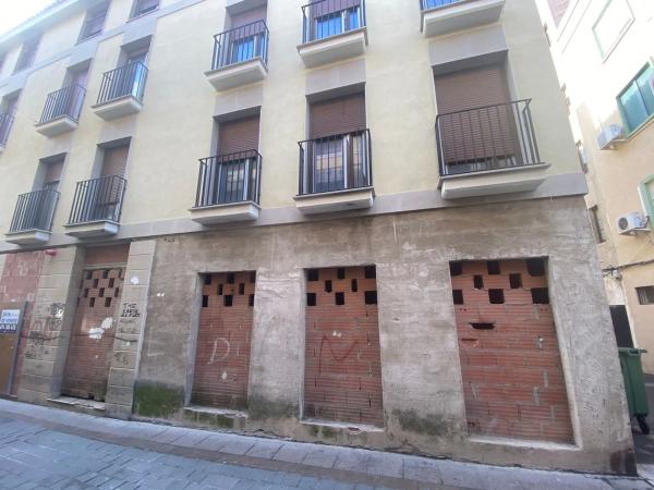 Local en calle Ramón y Cajal, 18